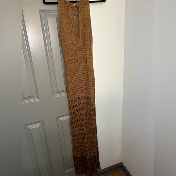 Beach coverup! - Picture 2 of 3